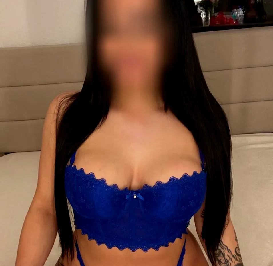 Mariam, 24