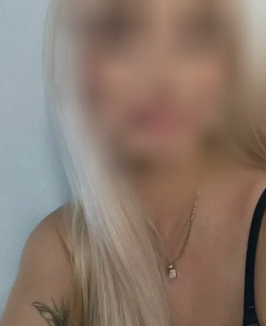 Rebecca, 33